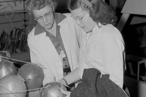Elizabeth Graves with her daughter